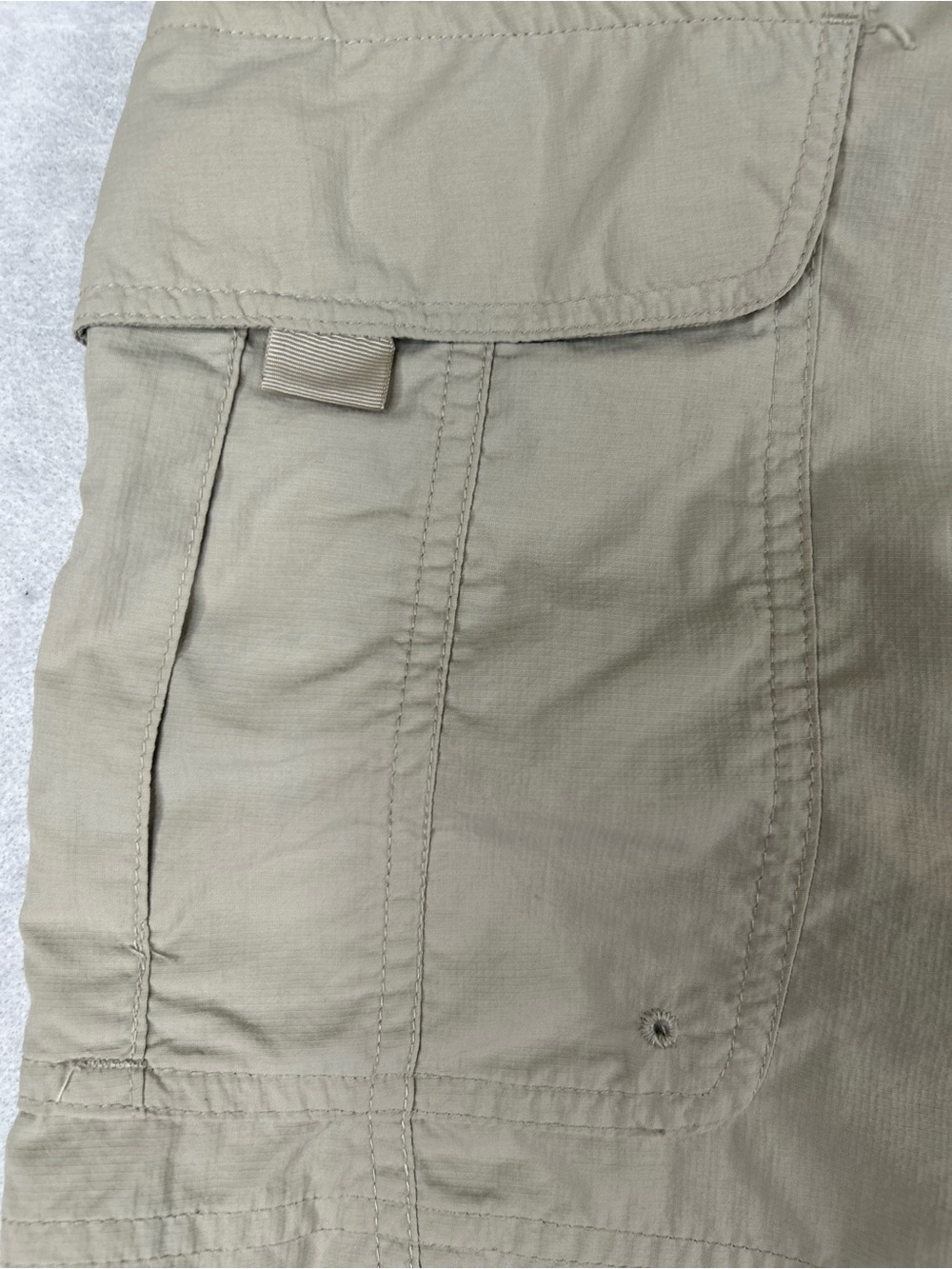 Columbia Titanium Mens Cargo Shorts M Khaki Tan Omni Dry Hiking Outdoor Nylon - Picture 7 of 10